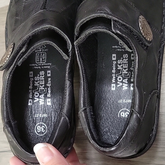 Volks Walkers Black Leather Comfort Loafers - Picture 4 of 7